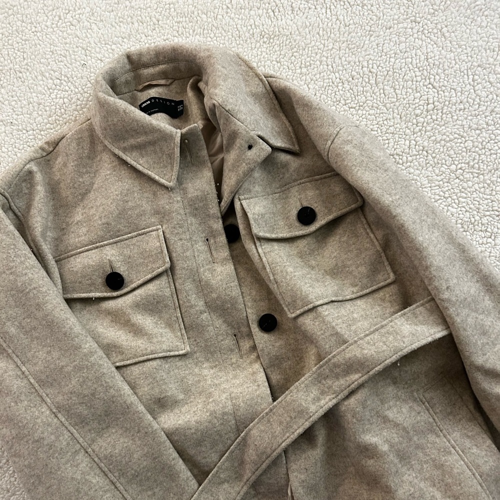 Jacket Stone - Picture 1 of 4